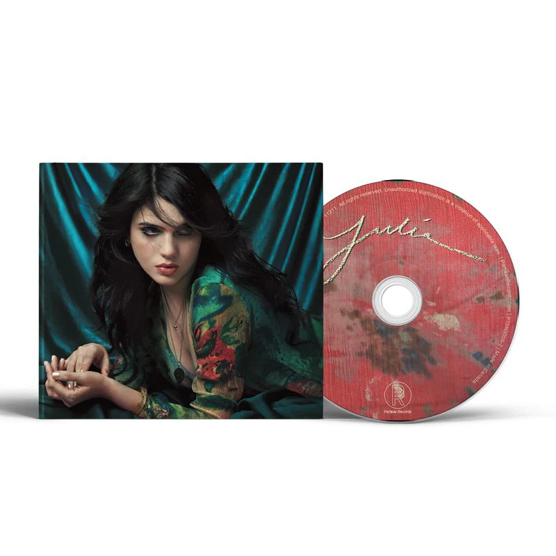 Julia - Image 3