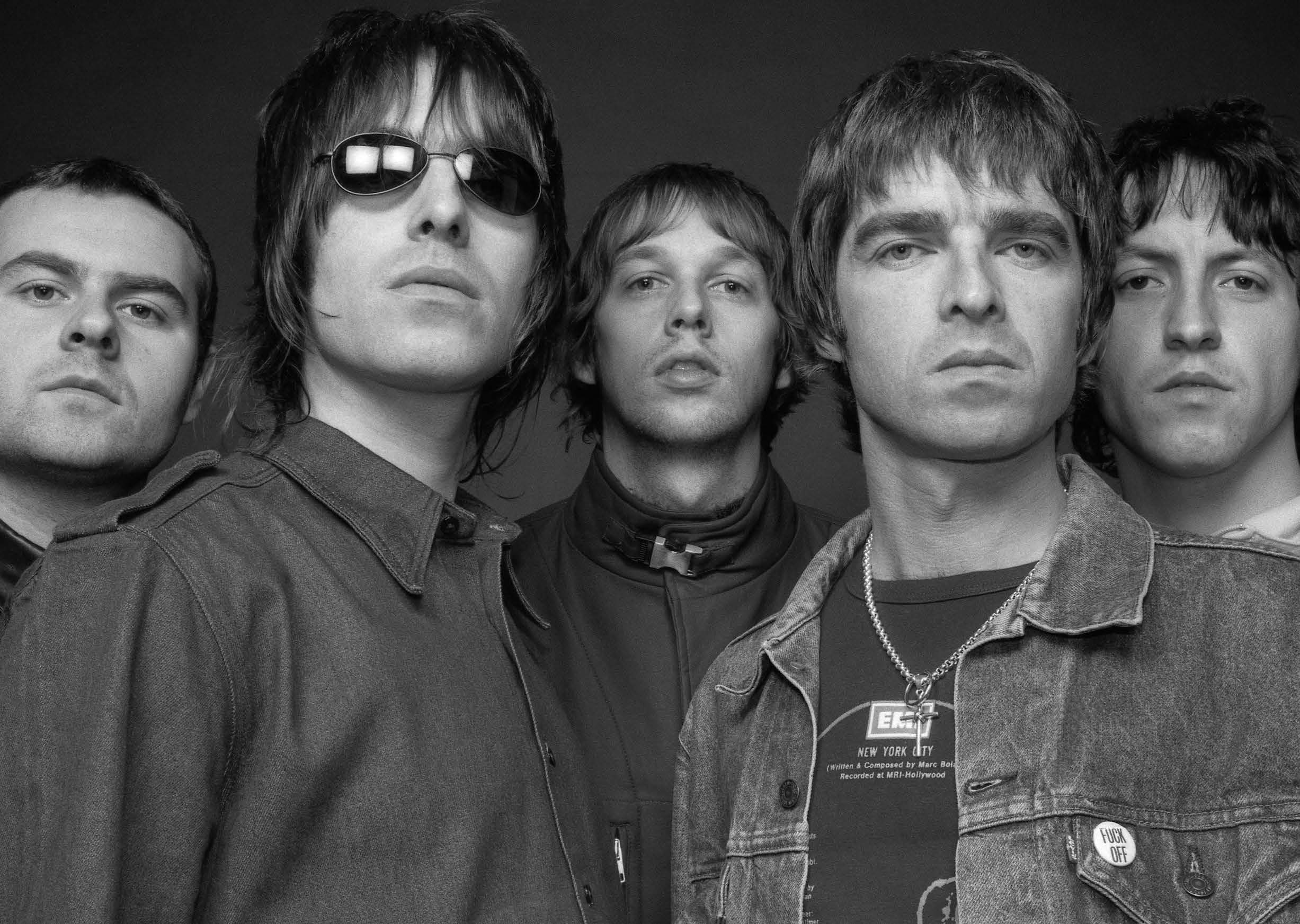 Roll With It: Oasis in Photographs 1994–2002 - Image 5